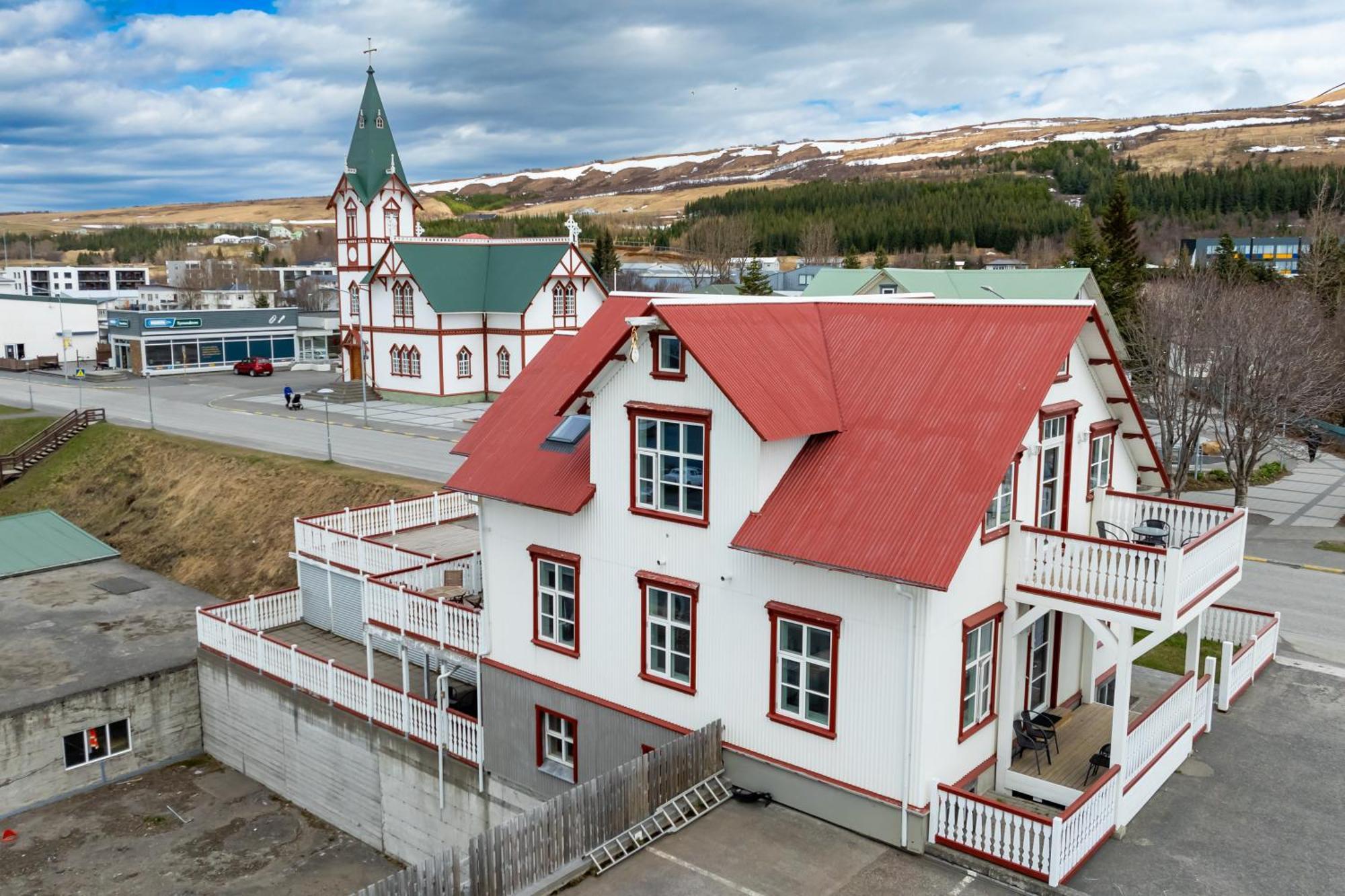 Апартаменты Bjarnabuth Хусавик Экстерьер фото